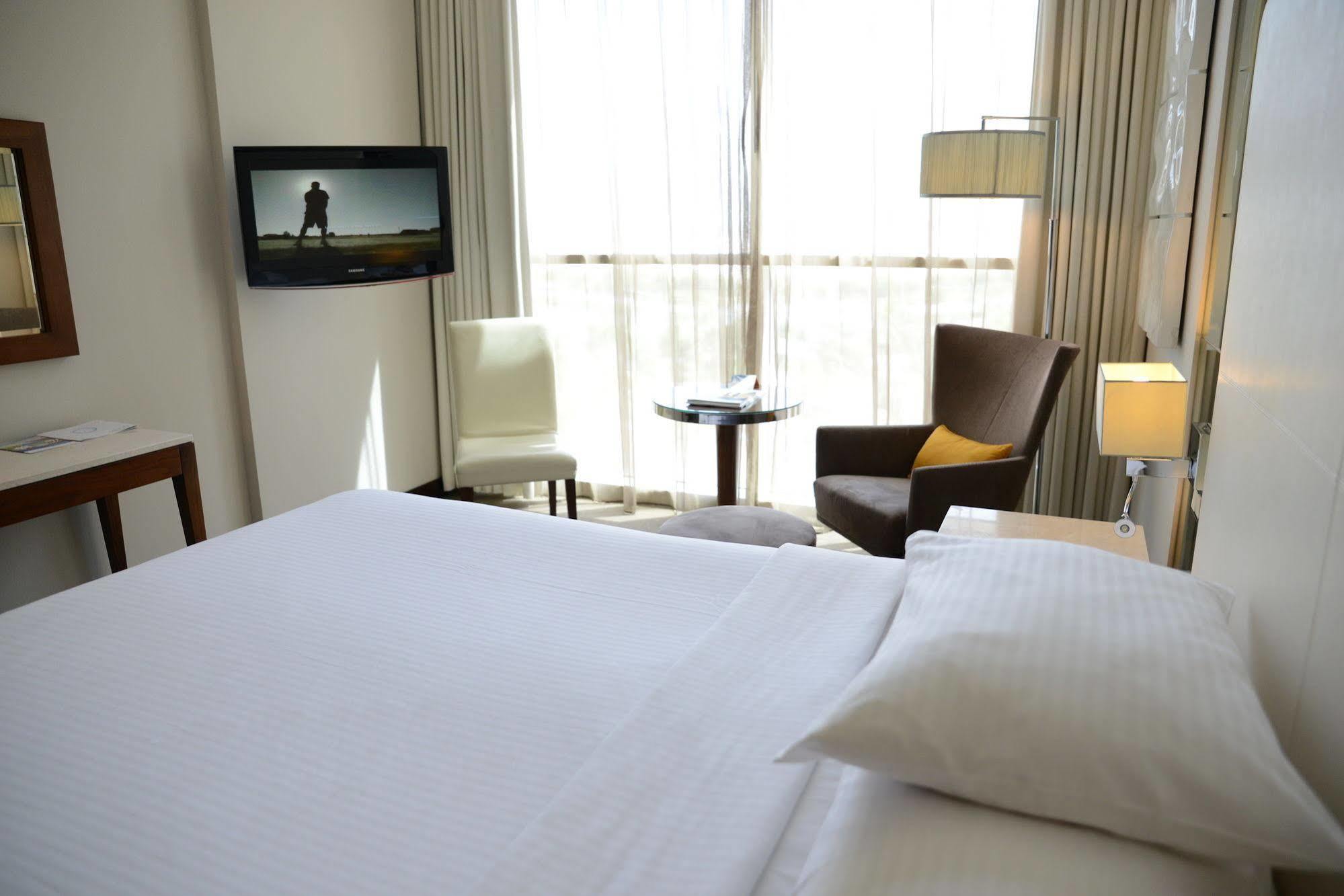 Centro Yas Island-by Rotana 3* Abu Dhabi